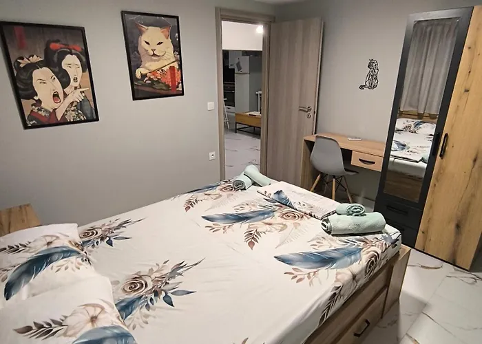 Antheon - 1km From The Sea Apartament