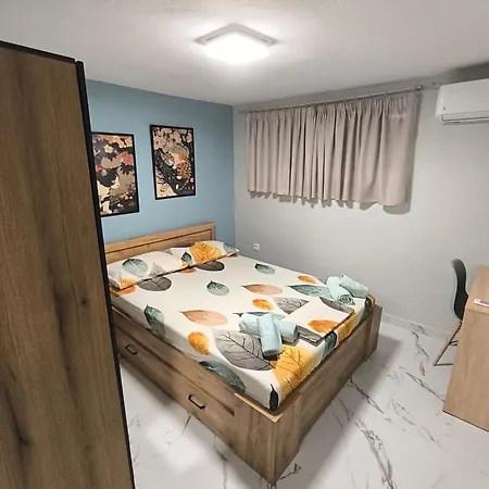 Apartament Antheon - 1km From The Sea