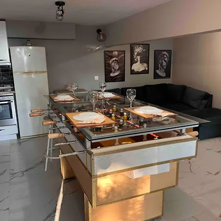 Apartament Antheon - 1km From The Sea