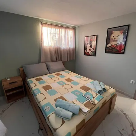 Antheon - 1km From The Sea